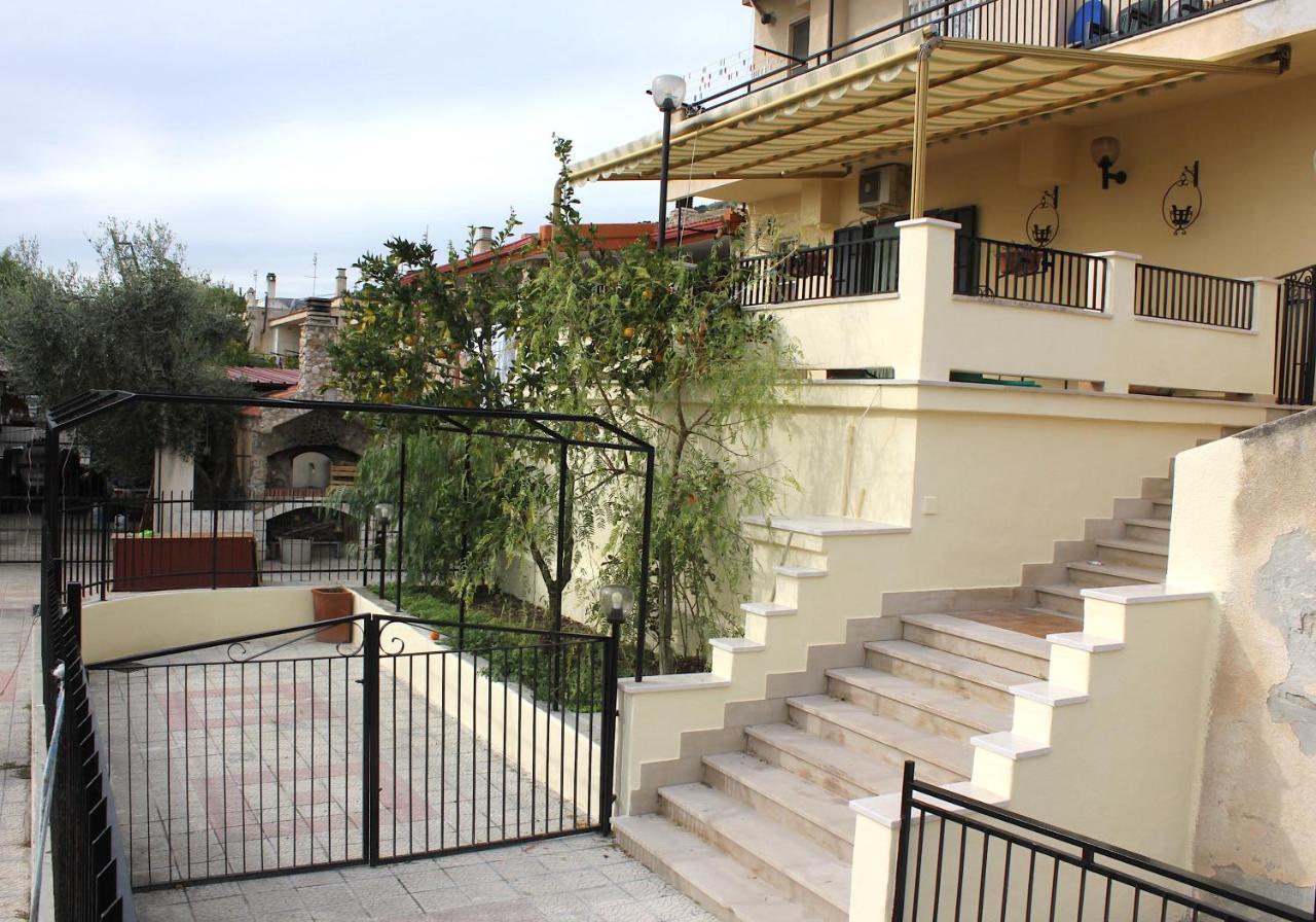 Home With Amazing View Monte SantʼAngelo Exteriör bild